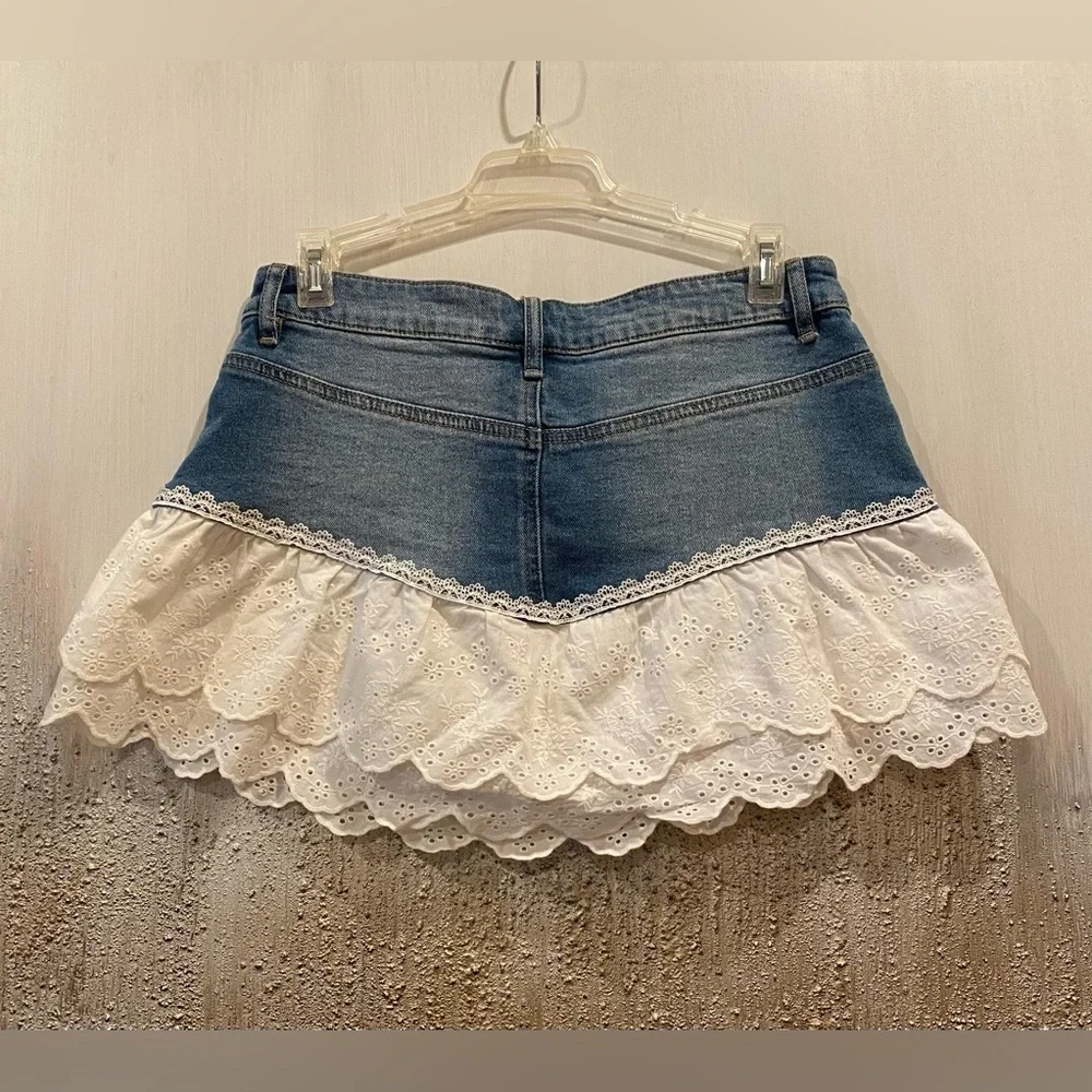 Madden NYC Blue Denim Mini Skirt With White Cotton Eyelet Lace Trim - Size S - Picture 6 of 12